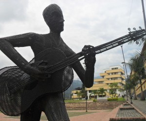 Guitarrista Parque de la Musica Fuente 4bp blogspot com